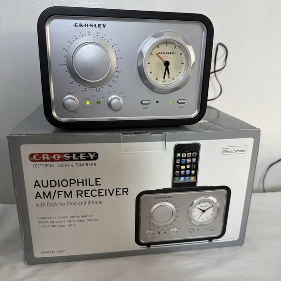 Crosley Radio Audiophile AM/FM Receiver CR3010A-BK iHome Dock‎ iDuet Radio - Picture 1 of 9